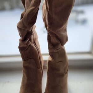 Elegant Brown Heeled Boots